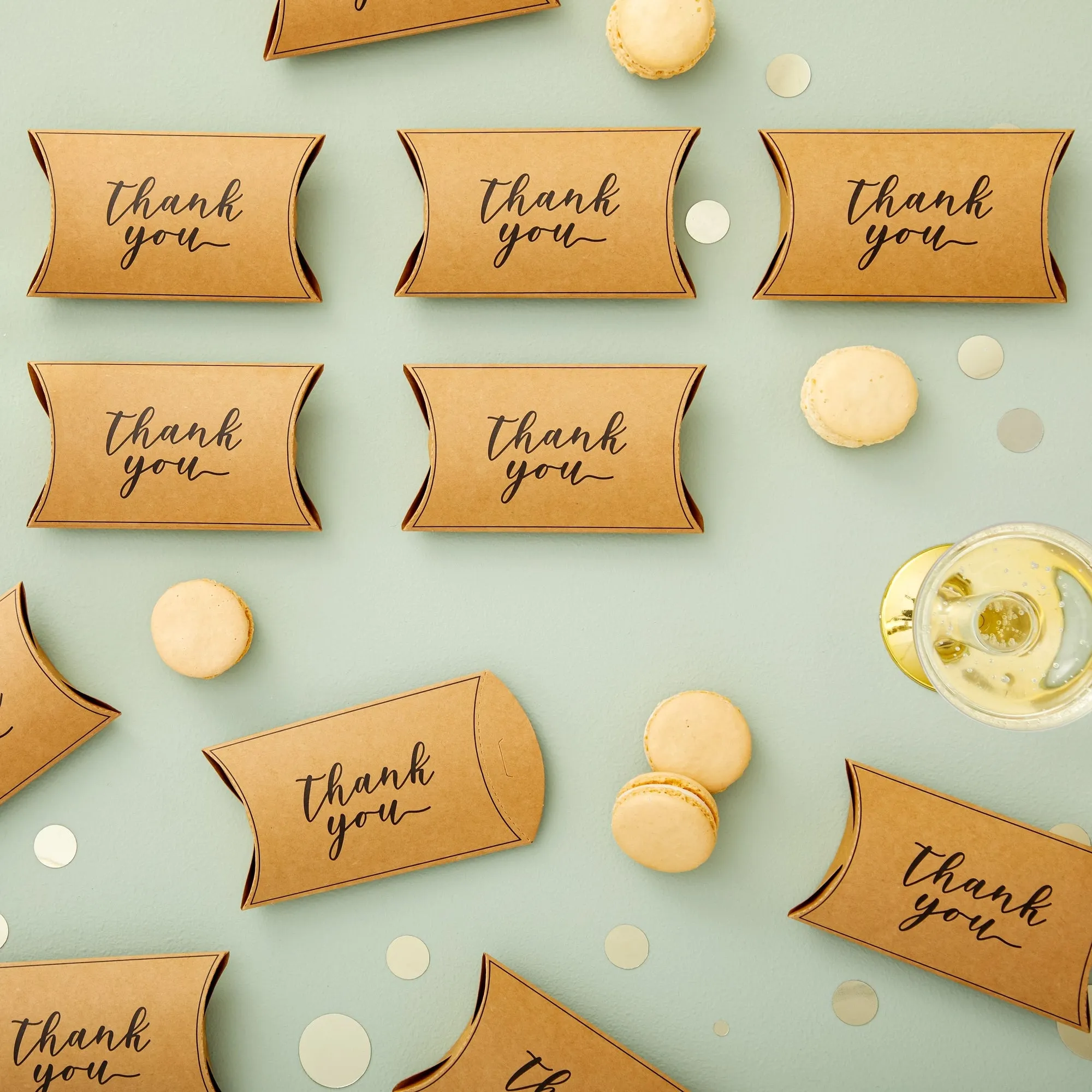 100-Pack Wedding Favor Pillow Boxes, Bulk 5.2x3.2-Inch Kraft Paper Thank You Gift Boxes with 1 Roll Jute String for Party Favors (Brown with Black Script)