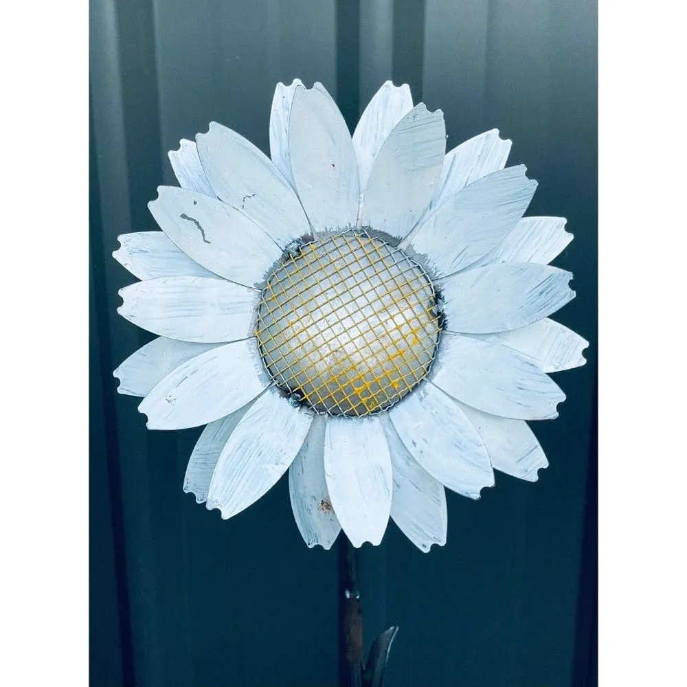Decorative White Daisy Garden Stake
