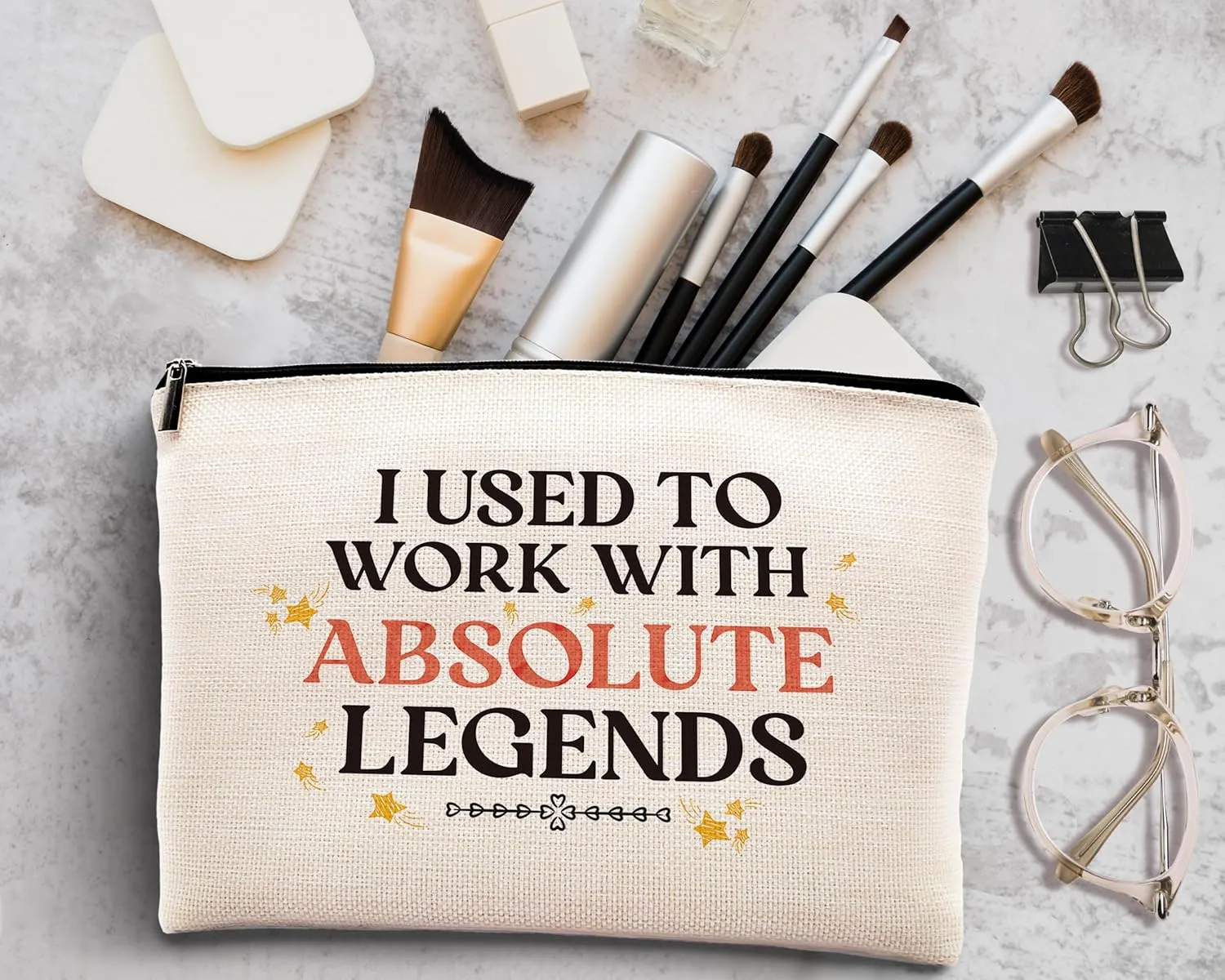 Kdqua I Used to Work With Absolute Legends Makeup Bag - Going Away Gift for Coworkers Women, Retirement Leaving Farewell for Boss Colleague - Linen Cosmetic Zipper Travel Toiletry Bag