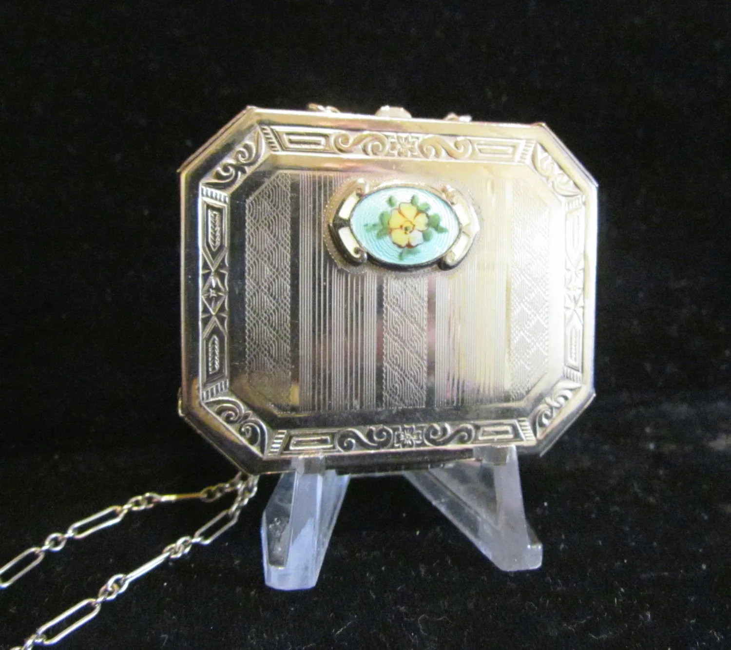 Silver And Guilloche Compact Purse 1920's Guilloche Dance Wristlet Compact