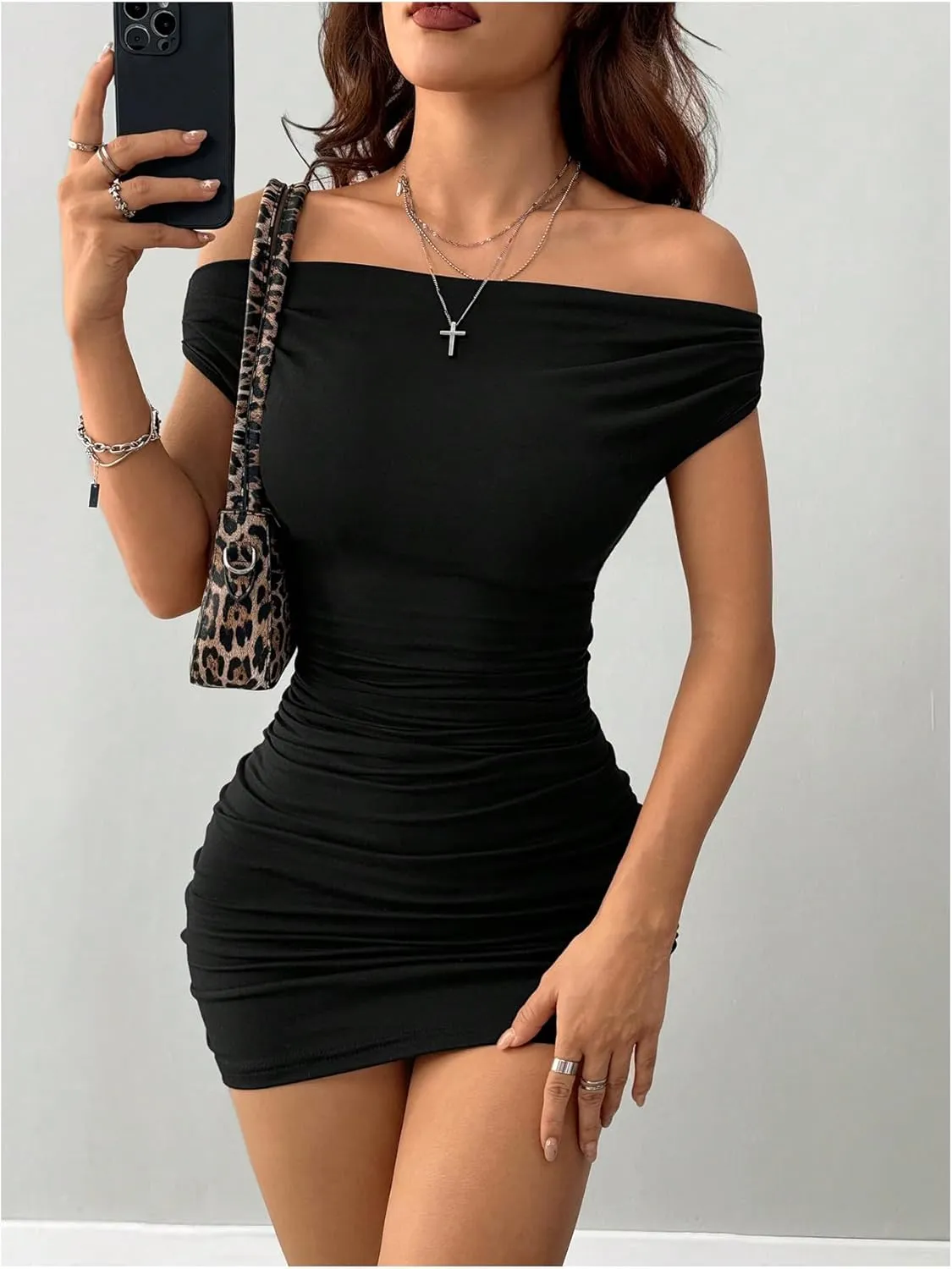 SOLY HUX Women's Off The Shoulder Ruched Dress Short Sleeve Bodycon Mini Going Out Dresses