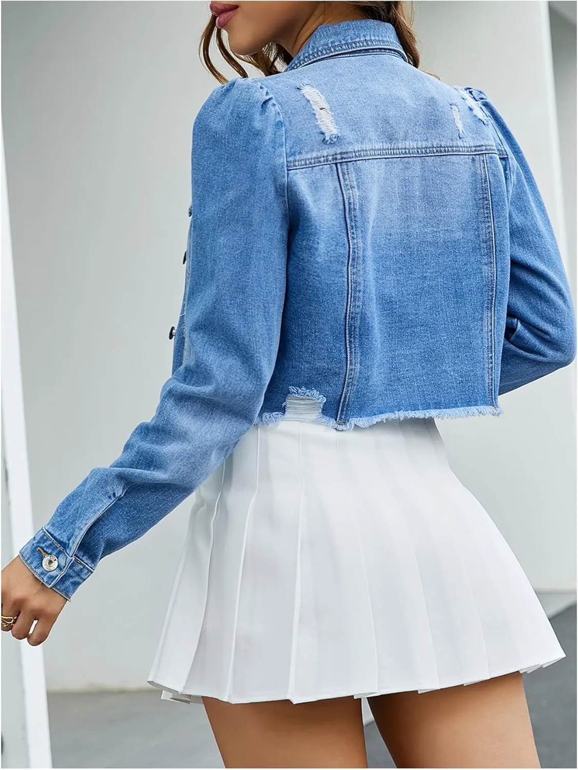 WDIRARA Women's Ripped Frayed Raw Hem Crop Denim Jacket Collared Neck Long Sleeve Casual Jean Jackets